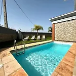Villa Funtastic With Pool