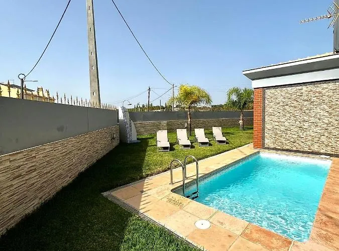 Funtastic With Pool Villa