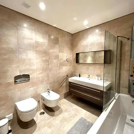 빌라 Funtastic With Pool *