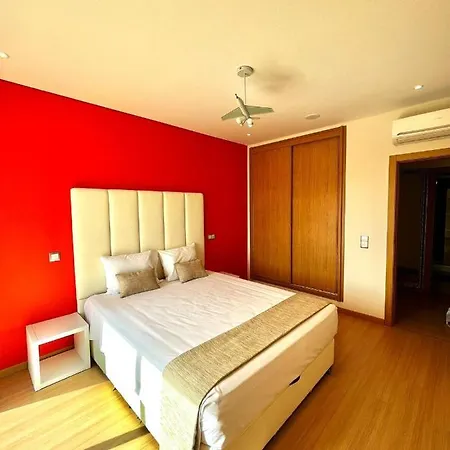 Funtastic With Pool 빌라 *